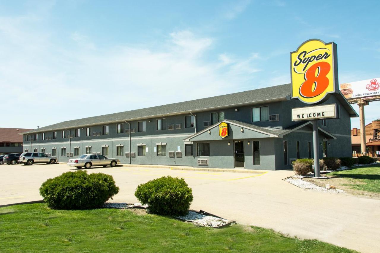 Super 8 By Wyndham Michigan City Eksteriør billede